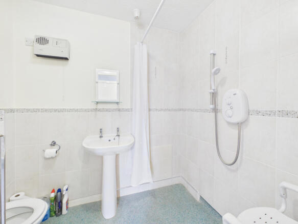 Apartment in Woodley, Wokingham - View 6
