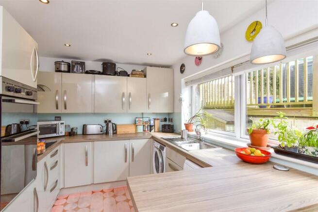 Kitchen/ Breakfast Room