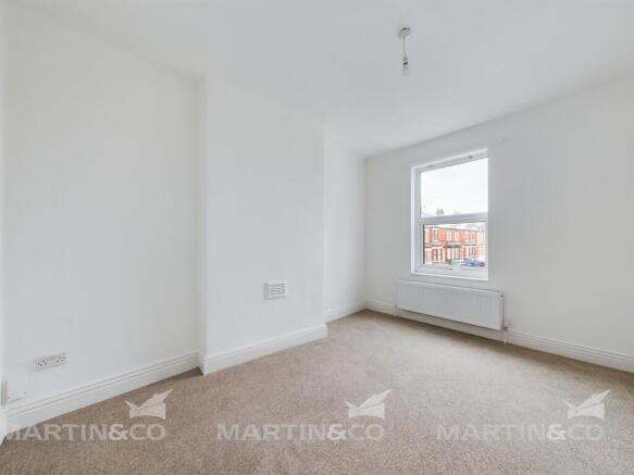 1 bed Apartment to rent Image 4