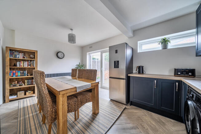 1369070-20-68ed2b...