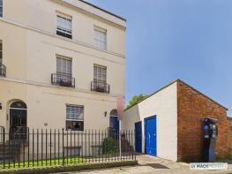 Flat 5, 20, Brunswick Square, Gloucester GL1 1UN