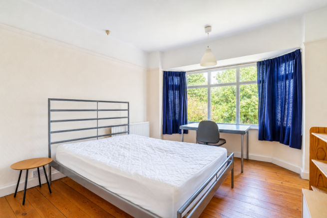 4 bed Semi-Detached for sale Image 6