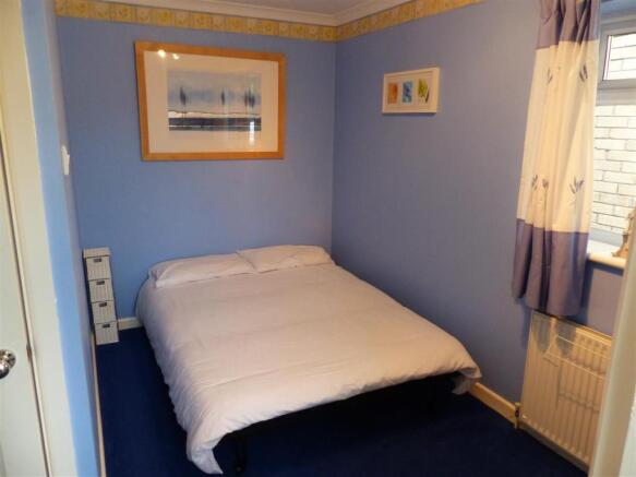 BEDROOM 2