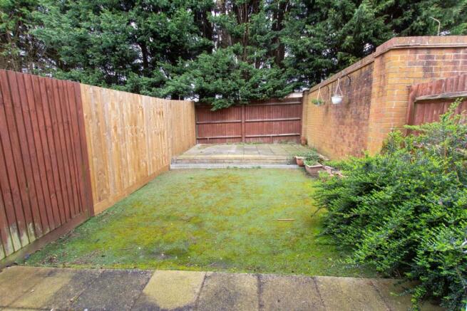 8 Cedar Av - Rear-2.jpg