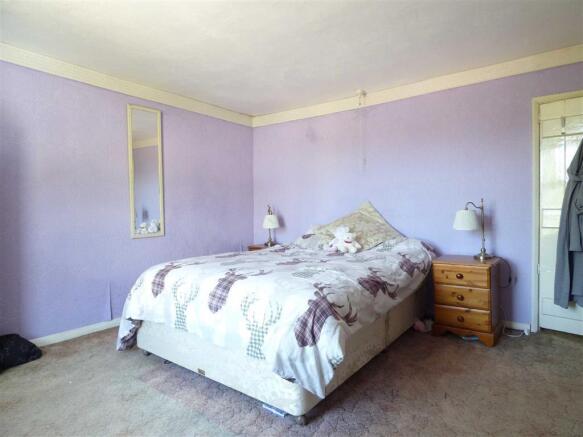 Bedroom 1 Pic 2