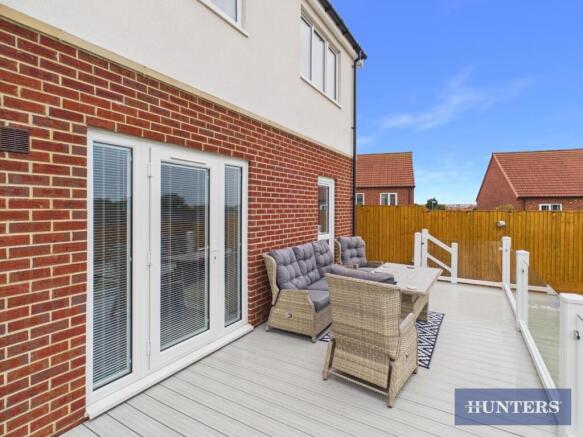 5 bed Detached for sale Image 11