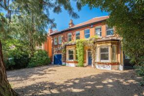 41, Oatlands Avenue, Weybridge KT13 9SS