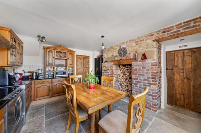 2 bed Cottage for sale Image 9