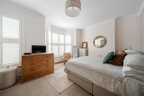 26, Dundalk Road, London SE4 2JL