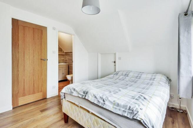 Bedroom 1 (Double)
