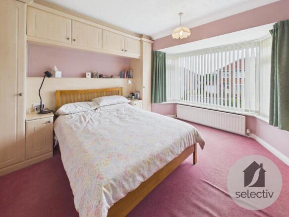 4 bed Detached Bungalow for sale Image 9
