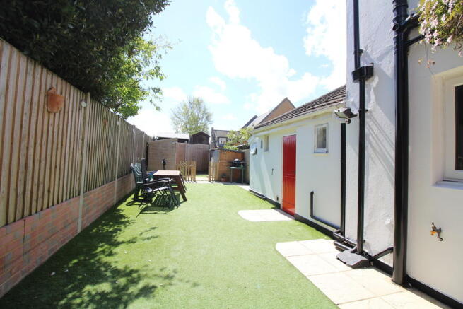 Photo 13