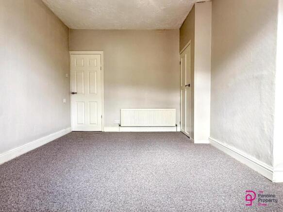 3 bed Terraced to rent Image 8