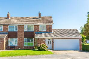 42, Cedar Drive, Kingsclere RG20 5TE