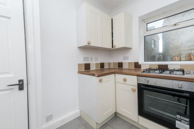 2 bed End of Terrace to rent Image 7