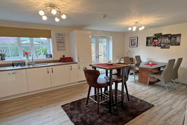 Kitchen/Dining Room 