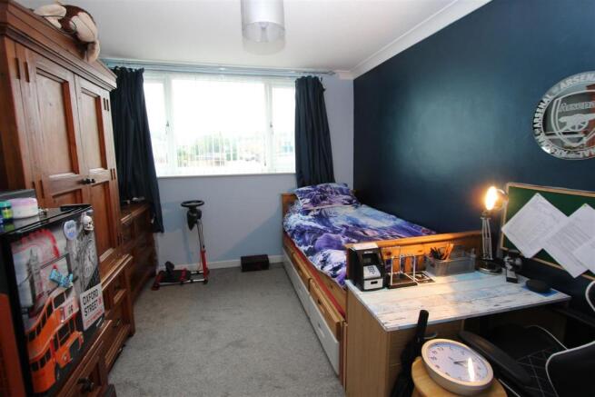 85 sir stafford close 017.JPG
