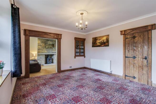 4 bed Semi-Detached for sale Image 6