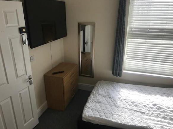 4 bed House Share to rent Image 8
