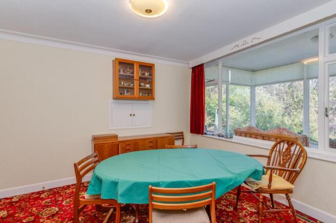 KITCHEN, DINING ROOM AND LOUNGE