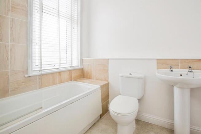 3 bed Terraced for sale Image 8
