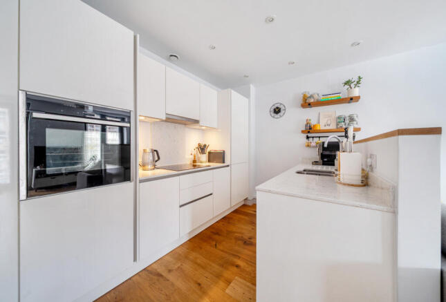 1417347-7-699d913...