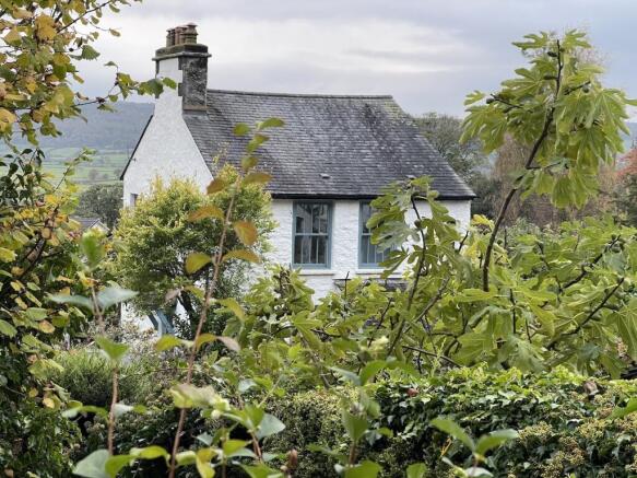 251478 - House view from road above.jpeg
