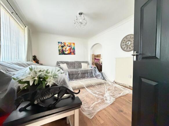 3 bed Semi-Detached for sale Image 7