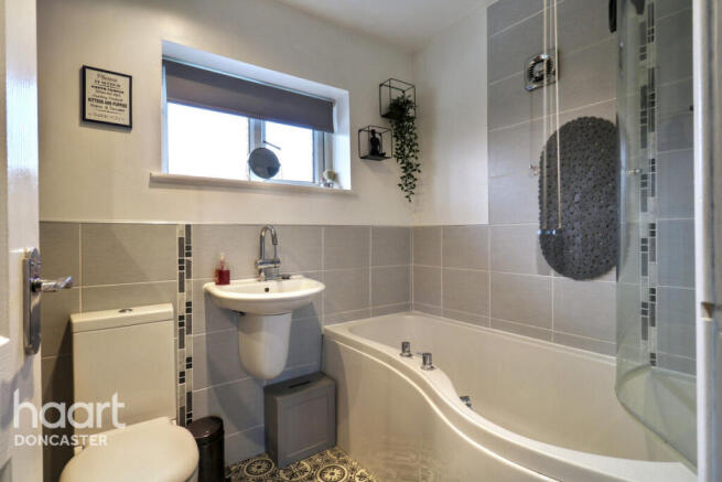 2 bed Semi-Detached for sale Image 10