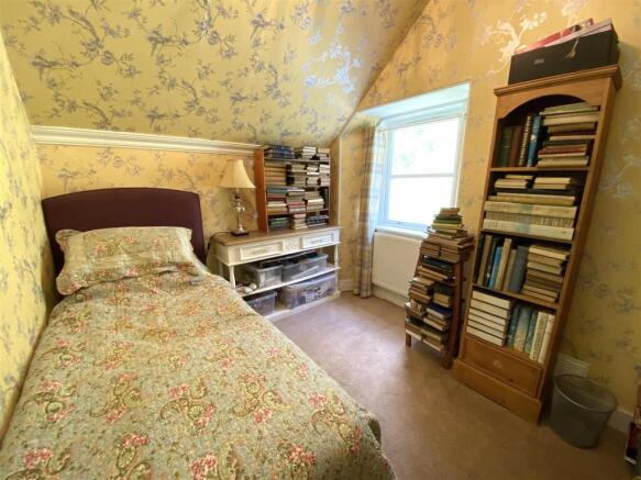BEDROOM 4.JPG