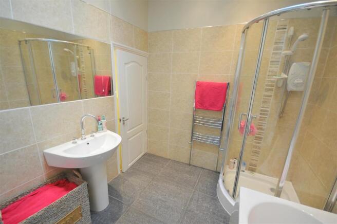 Four piece bathroom