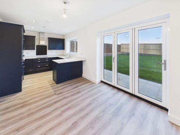 4 bed Detached for sale Image 5