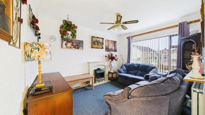 CAM03669G0-PR0041-STILL004