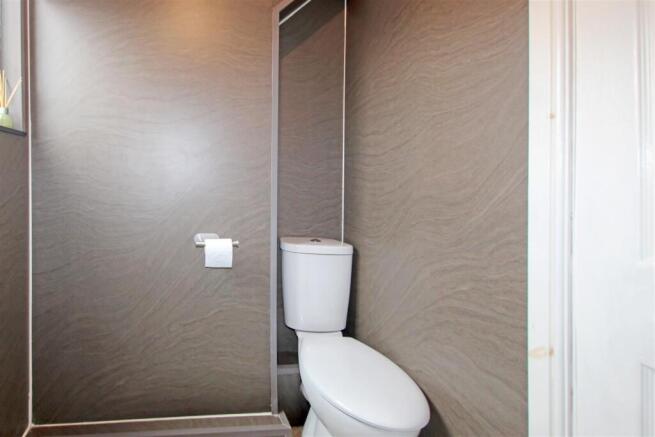 BATHROOM/ W.C.
