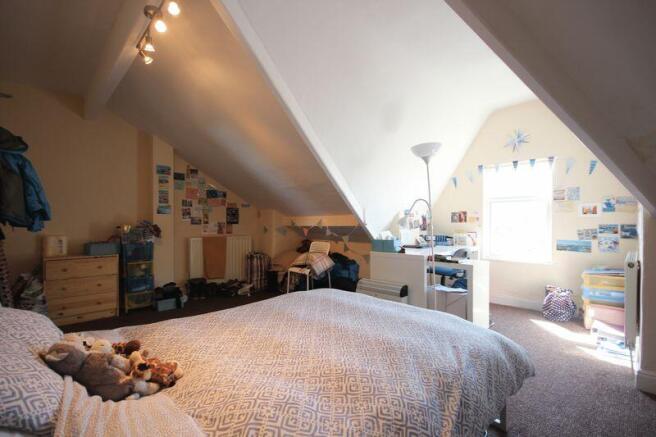 5 bed Terraced to rent Image 5