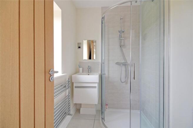 En-Suite (Bed 2)