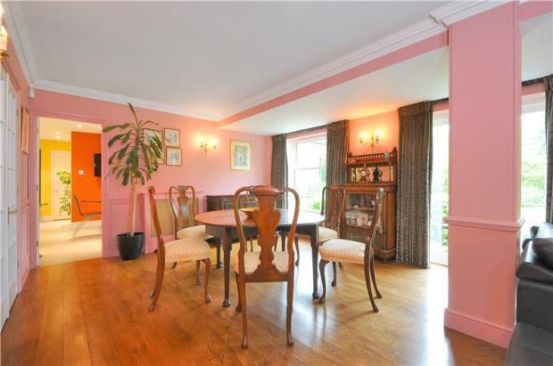 Sitting/Dining Room