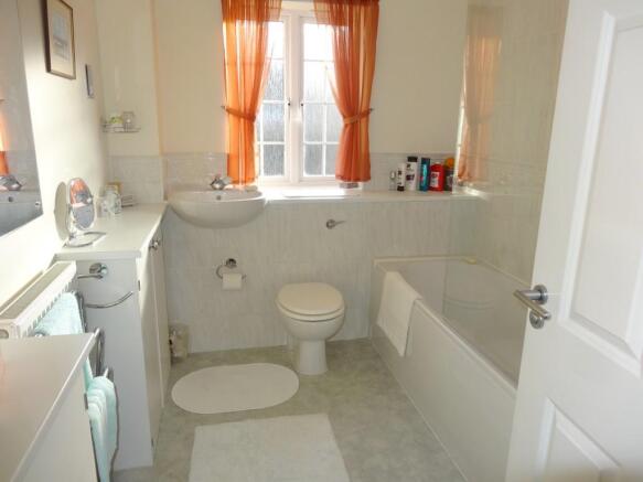 Photo 10