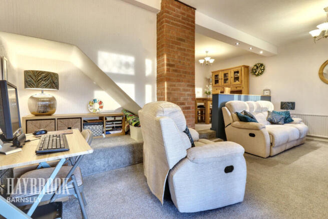 4 bed Detached for sale Image 10