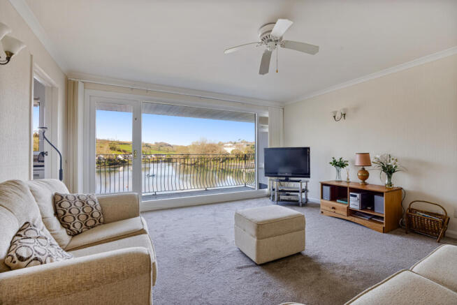 A09 - Flat 7 Riverside Embankment Road Kingsbridge