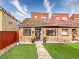 70, Russell Drive, Christchurch BH23 3TN