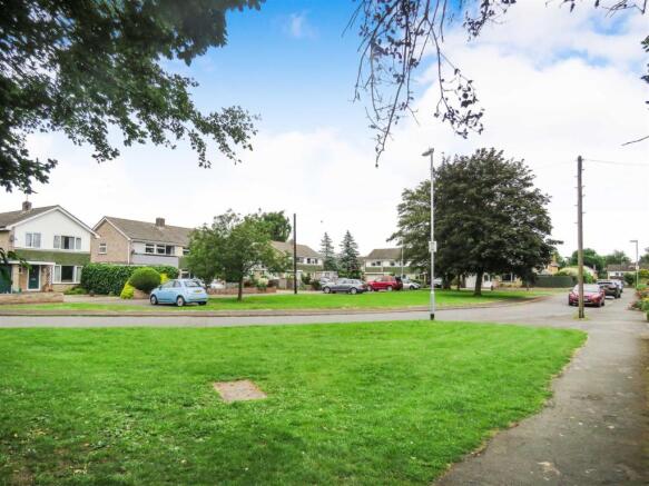 Fairfields Crescent.JPG