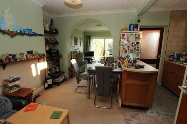 Dining kitchen
