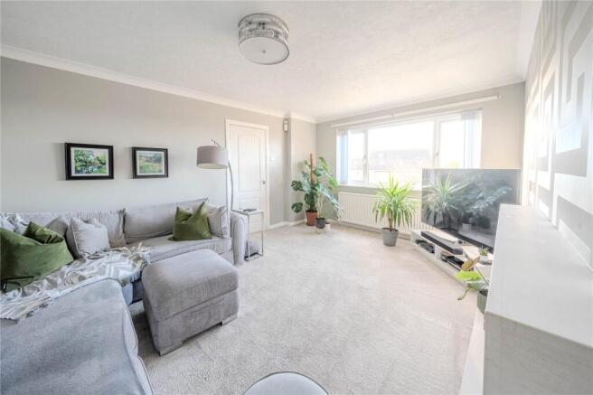 4 bed Detached for sale Image 3