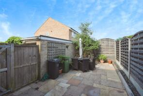 5, Redwing Drive, Billericay CM11 2PG