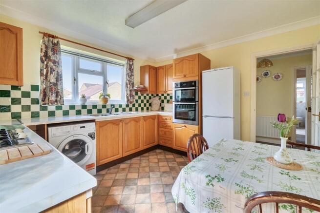 Kitchen / Breakfast Room