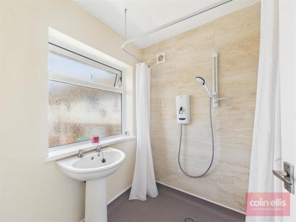 3 bed Semi-Detached for sale Image 11