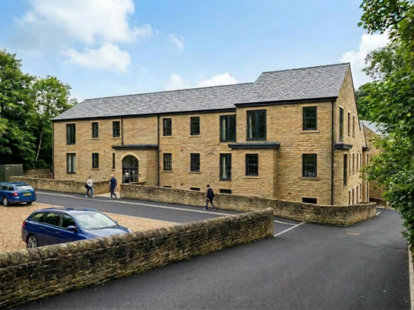 3 bed Apartment for sale Image 5