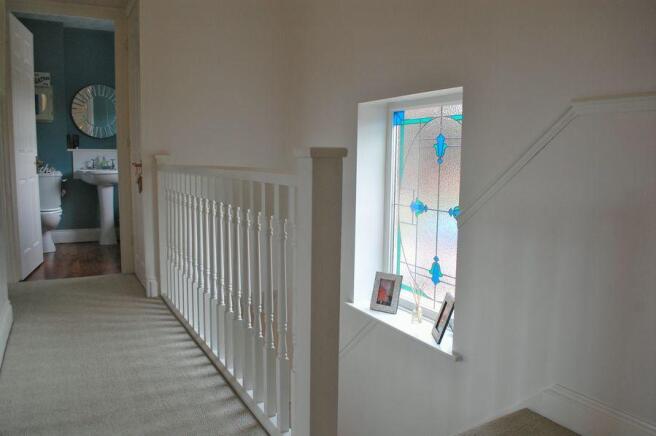 FIRST FLOOR LANDING