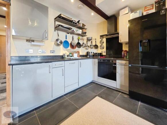 2 bed Penthouse for sale Image 8